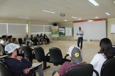 Programa Potencializa Jovem Coprossel gera oportunidades Ã  nova geraÃ§Ã£o 